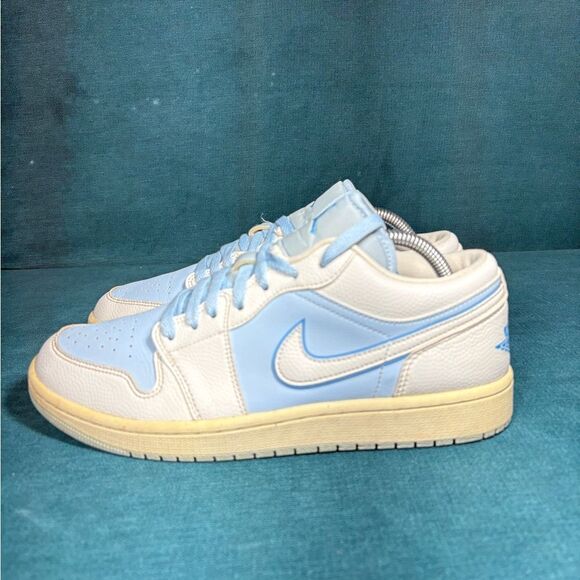 Nike Jordan 1 Low SE Reverse Ice Blue Women's 10.5